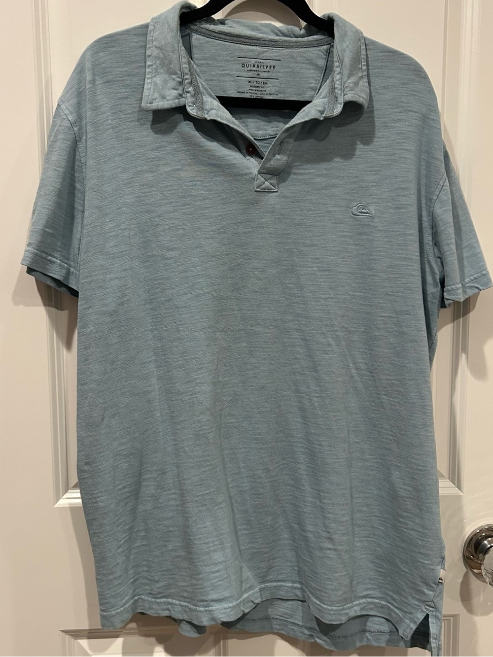 100% Cotton Quiksilver Men's Light Blue Polo Shirt